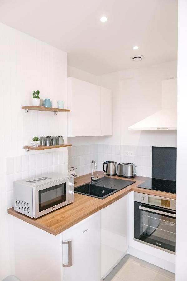 Le Petit Cendriere Apartment *